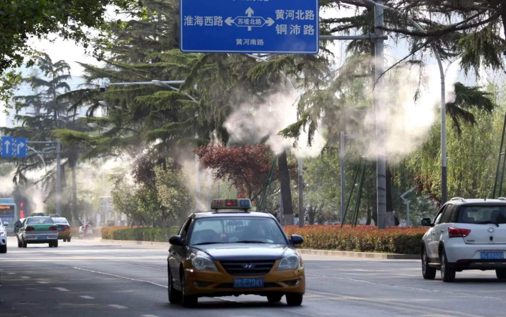 路燈桿噴霧降塵設備